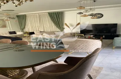 فيلا - 3 غرف نوم - 4 حمامات للبيع في كمبوند البروج - كمبوندات الشروق - مدينة الشروق - القاهرة