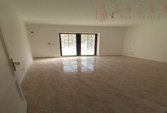 8123735 - Property Image 2