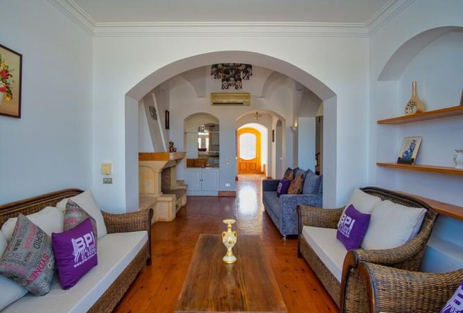 7983184 - Property Image 2