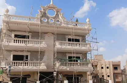 Apartment - 3 Bedrooms - 2 Bathrooms for sale in 2nd Neighborhood - 3rd District East - Shorouk City - Cairo