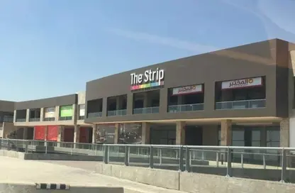 Retail - Studio - 2 Bathrooms for rent in Beverly Hills Road - 17th District - Sheikh Zayed City - Giza