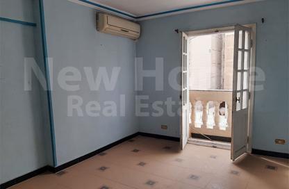 Apartment - 3 Bedrooms - 2 Bathrooms for sale in Sidi Beshr Mosque St. - Sidi Beshr - Hay Awal El Montazah - Alexandria