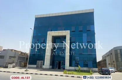 بناية كاملة - استوديو - 8 حمامات للايجار في شارع المنطقه الحره - الوفاء والأمل - مدينة نصر - القاهرة