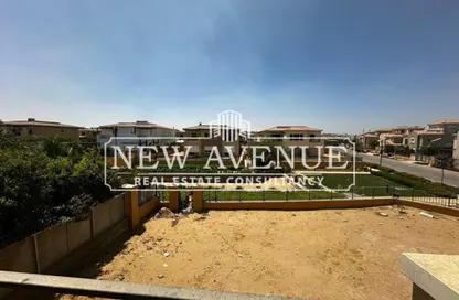 Villa - 4 Bedrooms - 6 Bathrooms for sale in Mivida - 5th Settlement Compounds - The 5th Settlement - New Cairo City - Cairo