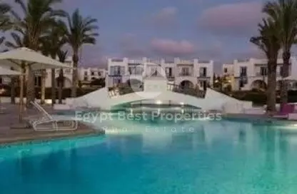 شاليه - 2 غرف نوم - 2 حمامات للبيع في ماونتن فيو راس الحكمة - راس الحكمة - الساحل الشمالي