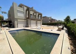 بناية كاملة - 5 حمامات for للبيع in بالم هيلز جولف اكستينشن - طريق الواحات - مدينة 6 أكتوبر - الجيزة