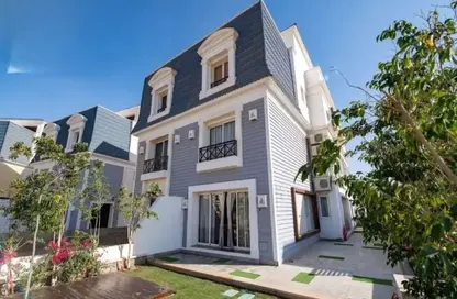 Villa - 3 Bedrooms - 3 Bathrooms for sale in Mountain View iCity October - 6 October Compounds - 6 October City - Giza