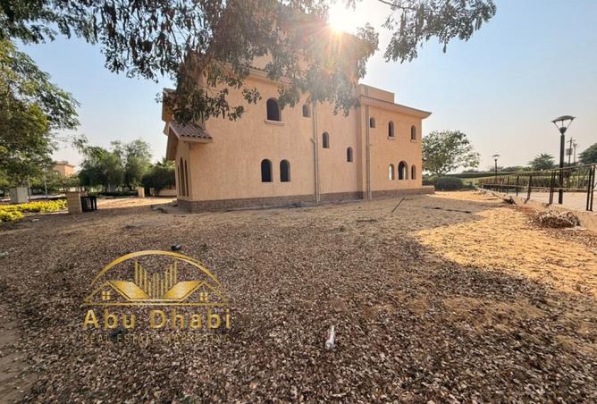 8270368 - Property Image 3