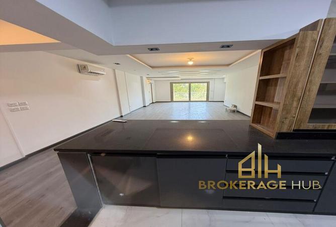 8082972 - Property Image 3