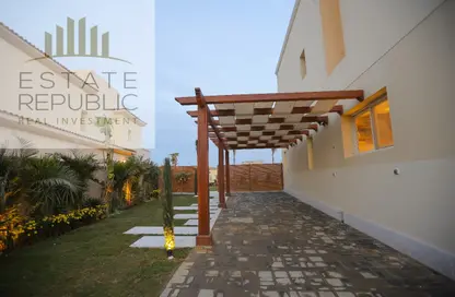 Twin House - 3 Bedrooms - 3 Bathrooms for rent in Levana - Uptown Cairo - Mokattam - Cairo