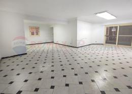 Office Space - 2 bathrooms for للايجار in Mohamed Fawzy Moaz St. - Smouha - Hay Sharq - Alexandria