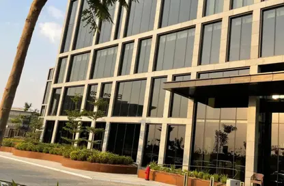 Office Space - Studio - 1 Bathroom for rent in Lake View Residence - 5th Settlement Compounds - The 5th Settlement - New Cairo City - Cairo