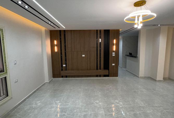 8083723 - Property Image 2