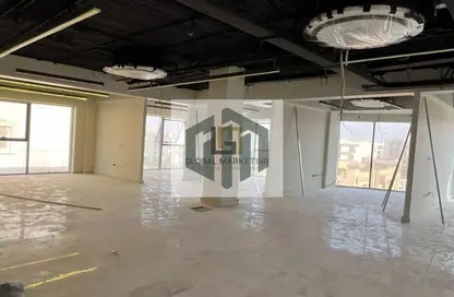 بناية كاملة - استوديو للايجار في شارع مجمع البنوك - شارع التسعين الجنوبي - التجمع الخامس - مدينة القاهرة الجديدة - القاهرة