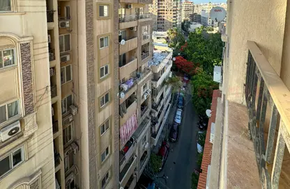 شقة - 3 غرف نوم - 3 حمامات للايجار في سموحة - حي شرق - الاسكندرية