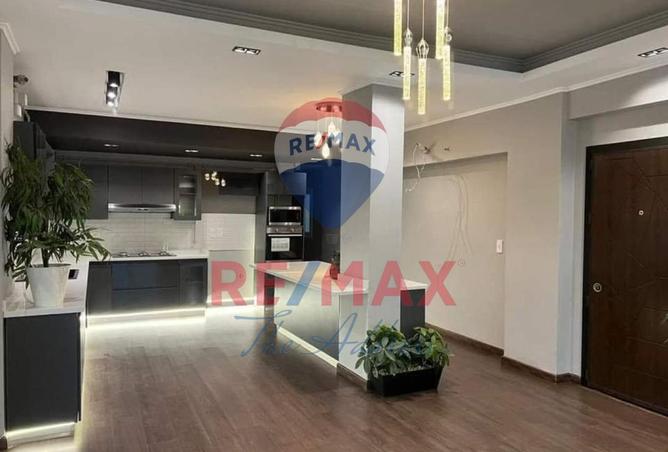 8193223 - Property Image 2