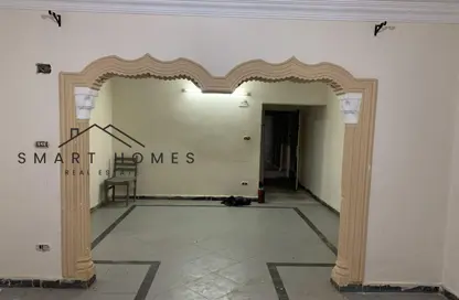 Apartment - 2 Bedrooms - 1 Bathroom for sale in Street 45 - 11th District - Sheikh Zayed City - Giza