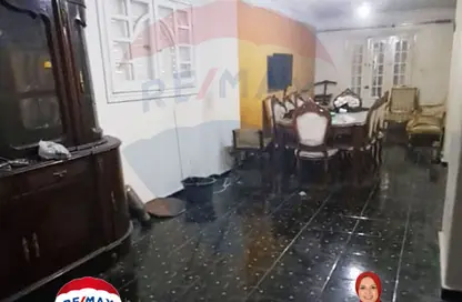 شقة - 3 غرف نوم - 1 حمام للبيع في كامب شيزار - حي وسط - الاسكندرية