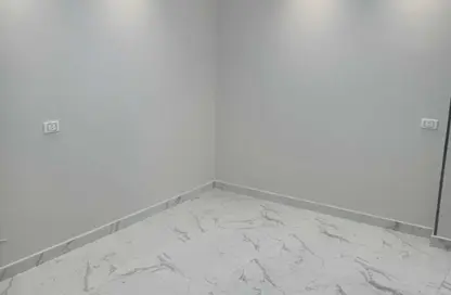 Apartment - 3 Bedrooms - 2 Bathrooms for sale in Al Lebeny Axis - El Mariouteya - Faisal - Hay El Haram - Giza
