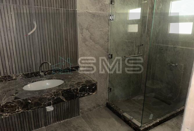 8331025 - Property Image 3