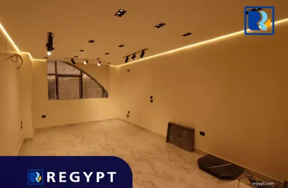 Office Space - Studio - 2 Bathrooms for rent in Zahraa Al Maadi St. - Degla - Hay El Maadi - Cairo