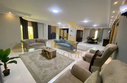 Apartment - 3 Bedrooms - 3 Bathrooms for rent in Central St. - 1st District - 6 October City - Giza
