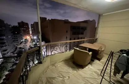 Apartment - 3 Bedrooms - 2 Bathrooms for sale in Mohamed Korayem St. - 6th Zone - Nasr City - Cairo