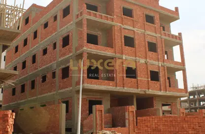 Apartment - 3 Bedrooms - 2 Bathrooms for sale in Bait Alwatan - The 5th Settlement - New Cairo City - Cairo