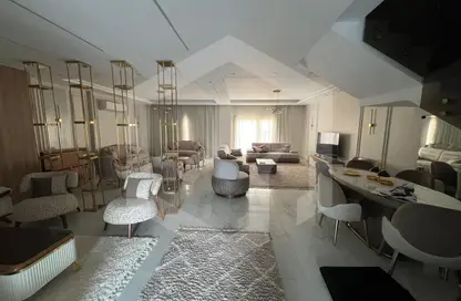 منزل مزدوج - 4 غرف نوم - 4 حمامات للايجار في كونتيننتال ريزيدنس - كمبوندات الشيخ زايد - الشيخ زايد - الجيزة