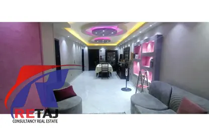 Apartment - 3 Bedrooms - 1 Bathroom for sale in Sakaliya St. - 6th Zone - Nasr City - Cairo