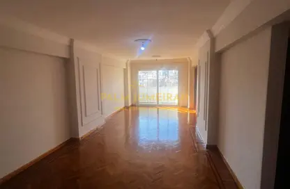 Apartment - 3 Bedrooms - 1 Bathroom for sale in Al Fath St. - Janaklees - Hay Sharq - Alexandria