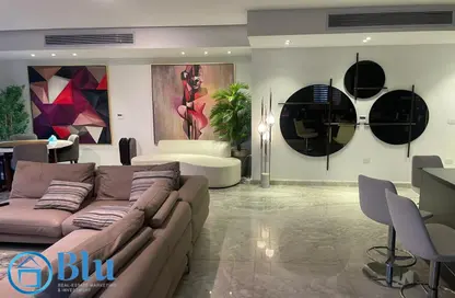 شقة - 2 غرف نوم - 2 حمامات للايجار في كمبوند فيلدج جاردن القطامية - كمبوندات التجمع الخامس - التجمع الخامس - مدينة القاهرة الجديدة - القاهرة