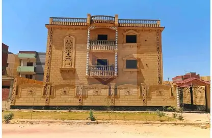 Villa - 5 Bedrooms - 3 Bathrooms for sale in Hadayek October - 6 October City - Giza