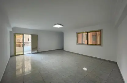 Office Space - Studio - 3 Bathrooms for rent in El Khalifa El Maamoun St. - Roxy - Heliopolis - Masr El Gedida - Cairo