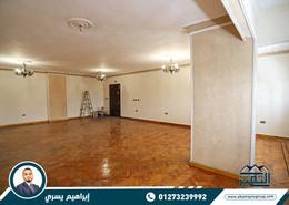 شقة - 4 غرف نوم - 3 حمامات for للايجار in سابا باشا - حي شرق - الاسكندرية