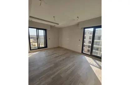Apartment - 3 Bedrooms - 3 Bathrooms for rent in Village West - Sheikh Zayed Compounds - Sheikh Zayed City - Giza