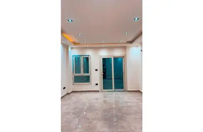 Apartment - 3 Bedrooms - 2 Bathrooms for rent in Street 6 - 4th District - 6 October City - Giza