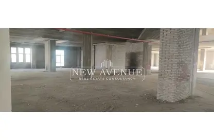 Office Space - Studio - 4 Bathrooms for rent in Sway Mall - Mohamed Naguib Axis - North Investors Area - New Cairo City - Cairo