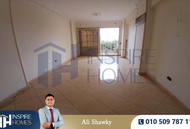 8273920 - Property Image 2