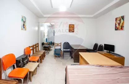 Clinic - Studio - 1 Bathroom for sale in Stanley - Hay Sharq - Alexandria
