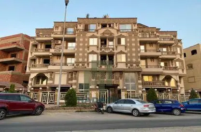 Apartment - 4 Bedrooms - 2 Bathrooms for sale in The 1st Settlement - New Cairo City - Cairo