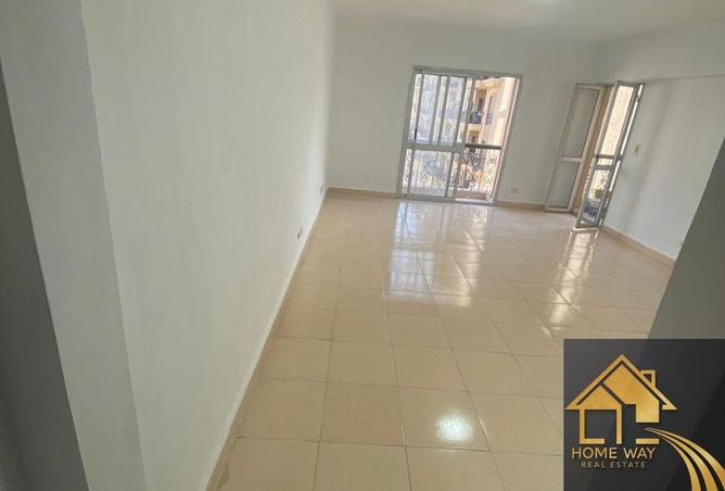 8399398 - Property Image 2