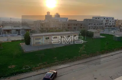 شقة - 3 غرف نوم - 3 حمامات للايجار في امتداد غرب جولف - كمبوندات القطامية - القطامية - مدينة القاهرة الجديدة - القاهرة