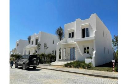 Chalet - 2 Bedrooms - 2 Bathrooms for sale in Jefaira - Ras Al Hekma - North Coast