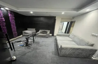 Apartment - 3 Bedrooms - 1 Bathroom for rent in Hosni Al Ashmawi St. - Heliopolis Square - El Nozha - Cairo