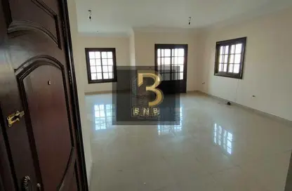 Apartment - 3 Bedrooms - 2 Bathrooms for rent in Ganoob El Acadimia - New Cairo City - Cairo