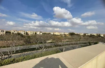 Villa - 4 Bedrooms - 4 Bathrooms for sale in Mivida - 5th Settlement Compounds - The 5th Settlement - New Cairo City - Cairo