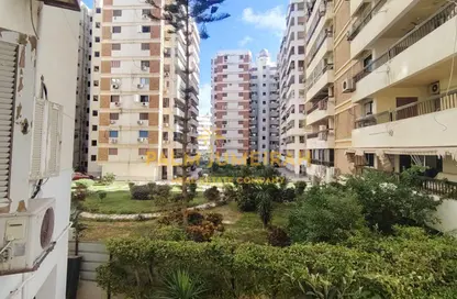 Apartment - 2 Bedrooms - 2 Bathrooms for sale in Corniche Al Maamoura - Al Maamoura - Hay Than El Montazah - Alexandria