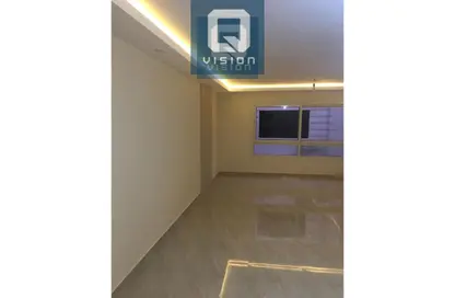 Apartment - 2 Bedrooms - 1 Bathroom for rent in 10th Sector - Zahraa El Maadi - Hay El Maadi - Cairo
