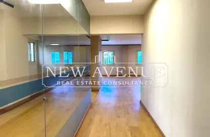 مساحات مكتبية - استوديو - 2 حمامات للايجار في شارع عبد الحميد جودة السحار - زهراء المعادي - حي المعادي - القاهرة